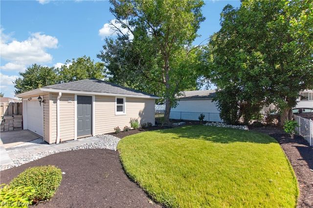 15916 Meigs Boulevard, Brook Park, OH 44142