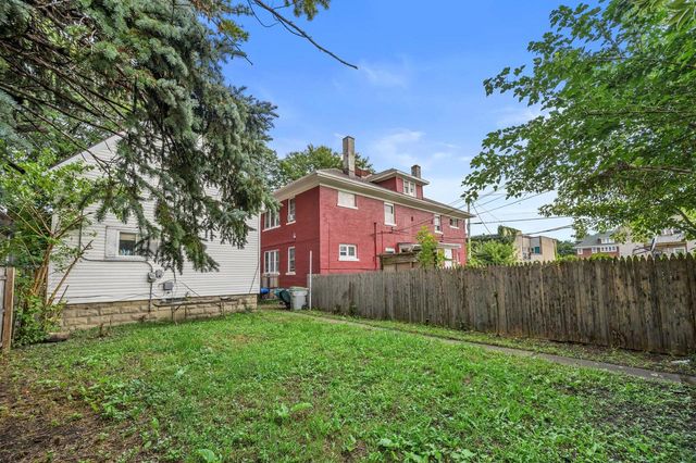 3127 N 39th STREET, Milwaukee, WI 53216