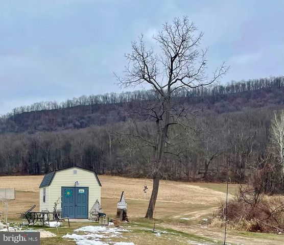 66 KIP RD, Halifax, PA 17032