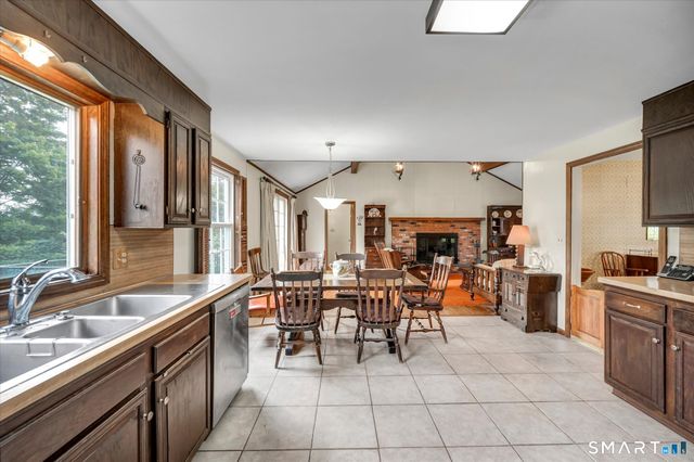 110 Goodspeed Avenue, Meriden, CT 06451
