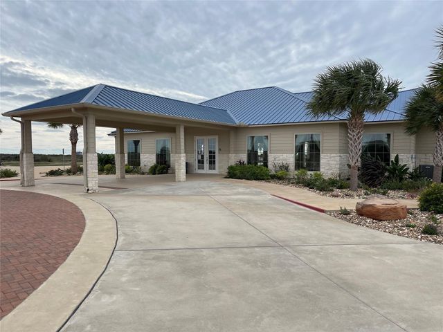 3000 Palacios Bay Drive, Palacios, TX 77465