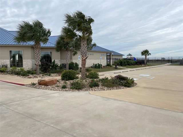 3000 Palacios Bay Drive, Palacios, TX 77465