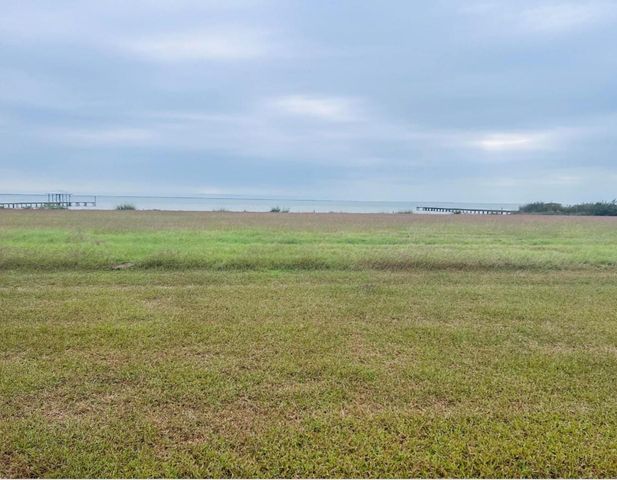 3000 Palacios Bay Drive, Palacios, TX 77465