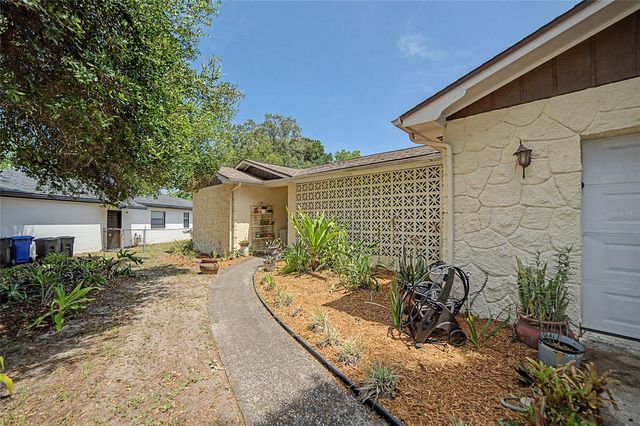 612 BARKFIELD LOOP, Brandon, FL 33511