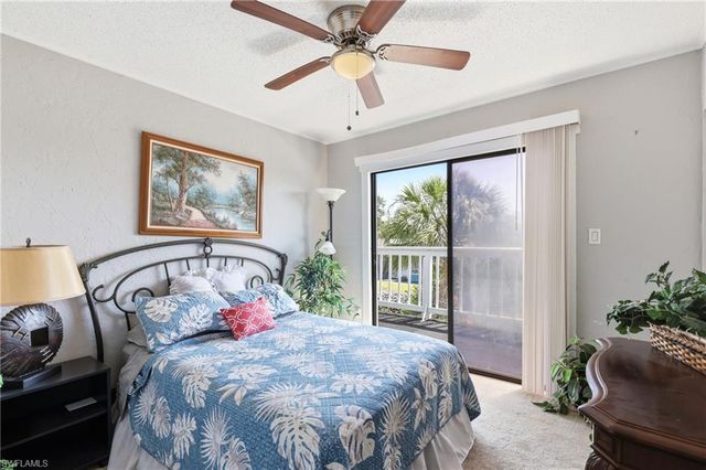 27099 Holly LN, Bonita Springs, FL 34135