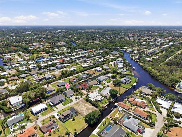 27099 Holly LN, Bonita Springs, FL 34135