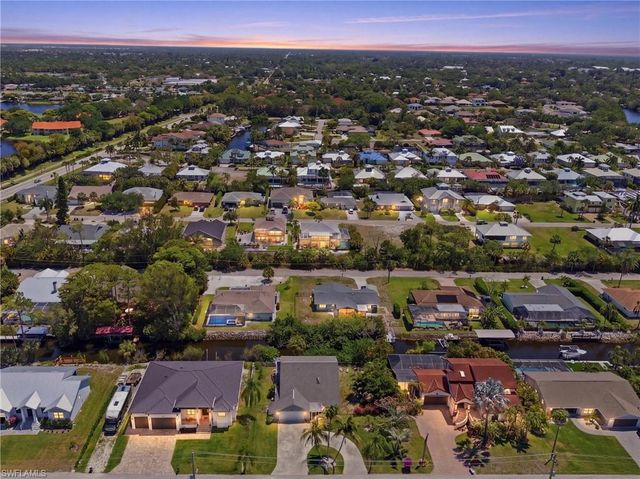 27099 Holly LN, Bonita Springs, FL 34135