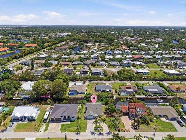 27099 Holly LN, Bonita Springs, FL 34135