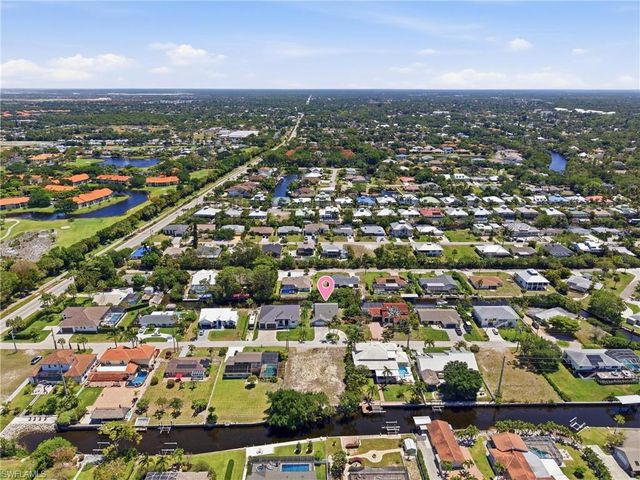 27099 Holly LN, Bonita Springs, FL 34135