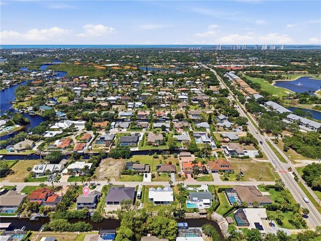 27099 Holly LN, Bonita Springs, FL 34135