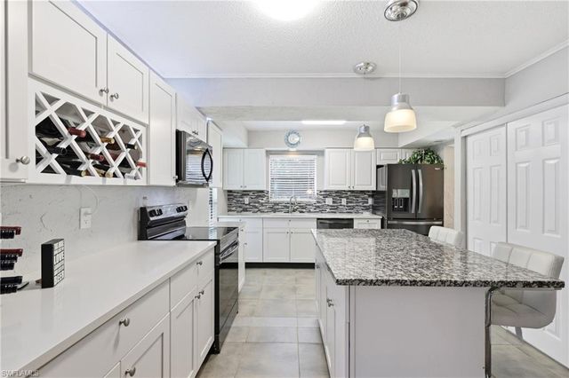 27099 Holly LN, Bonita Springs, FL 34135