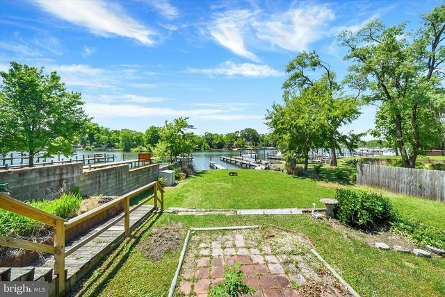 8027 SHORE RD, Dundalk, MD 21222