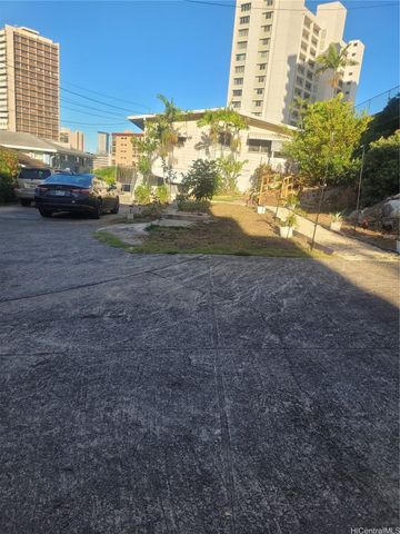 962 Spencer Street, Honolulu, HI 96822