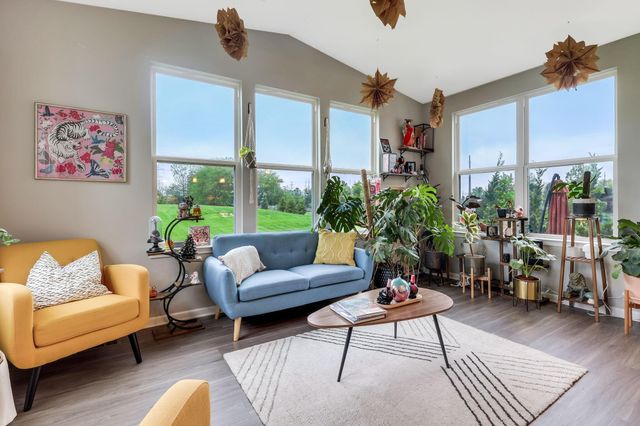5203 Meadowsview Lane, Hilliard, OH 43026