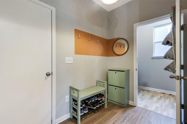5203 Meadowsview Lane, Hilliard, OH 43026