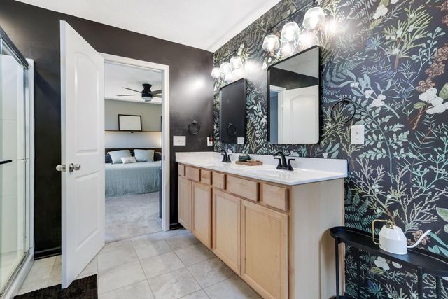 5203 Meadowsview Lane, Hilliard, OH 43026