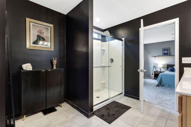5203 Meadowsview Lane, Hilliard, OH 43026