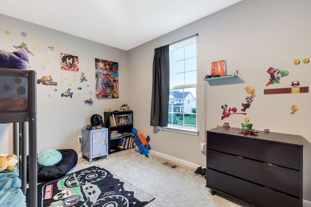 5203 Meadowsview Lane, Hilliard, OH 43026
