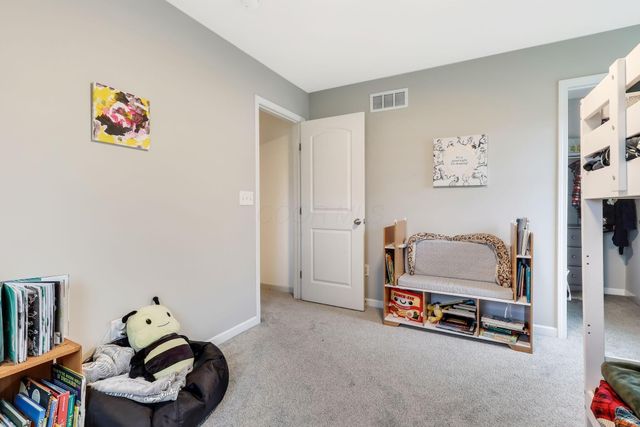 5203 Meadowsview Lane, Hilliard, OH 43026