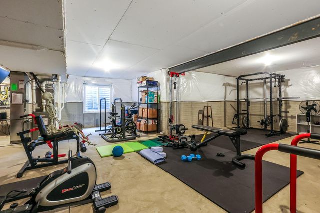 5203 Meadowsview Lane, Hilliard, OH 43026