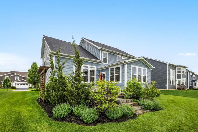 5203 Meadowsview Lane, Hilliard, OH 43026