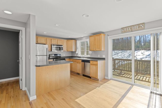 10 Split Rock Drive, Rochester, NH 03839