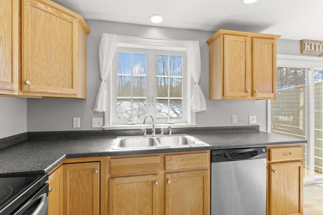 10 Split Rock Drive, Rochester, NH 03839