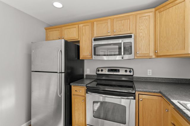 10 Split Rock Drive, Rochester, NH 03839