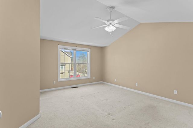 10 Split Rock Drive, Rochester, NH 03839