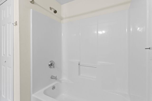 10 Split Rock Drive, Rochester, NH 03839