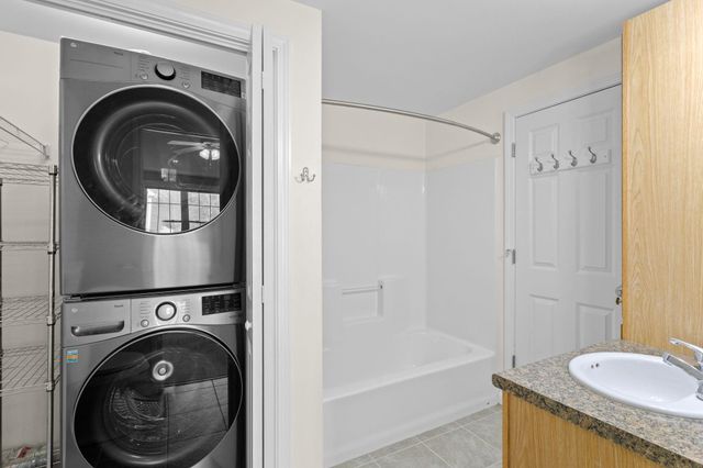 10 Split Rock Drive, Rochester, NH 03839