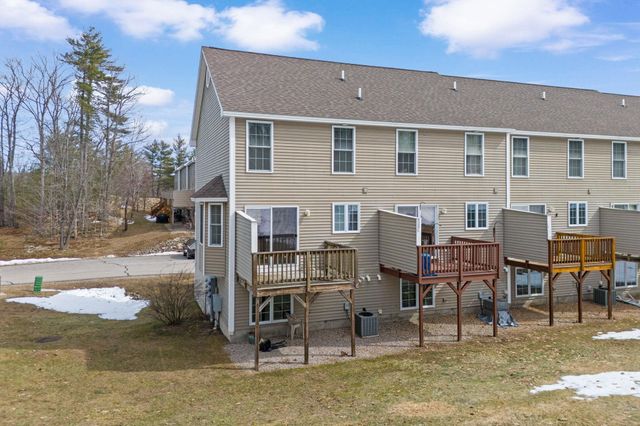 10 Split Rock Drive, Rochester, NH 03839
