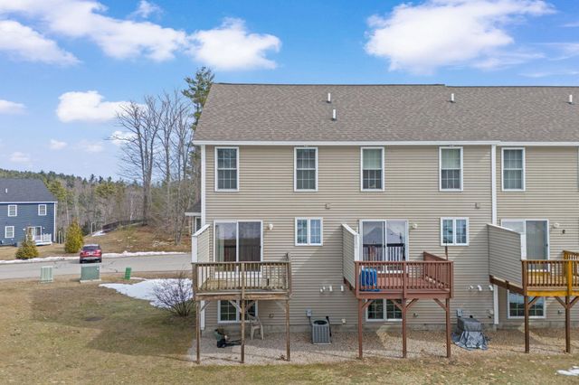 10 Split Rock Drive, Rochester, NH 03839
