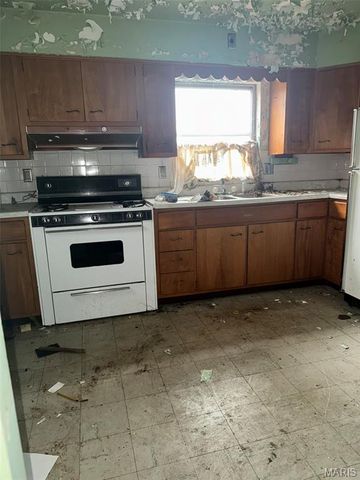 615 Cornell Avenue, Webster Groves, MO 63119