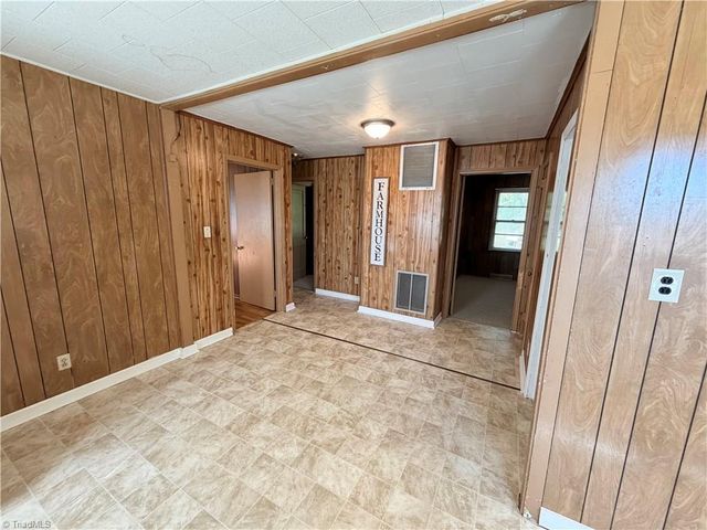 375 County Home Road, Lexington, NC 27292