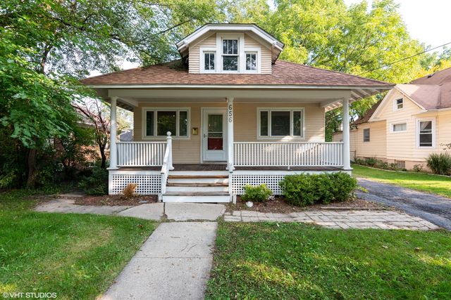 656 Bluff City Boulevard, Elgin, IL 60120
