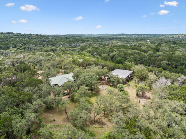 300 Bluff RD, Spicewood, TX 78669