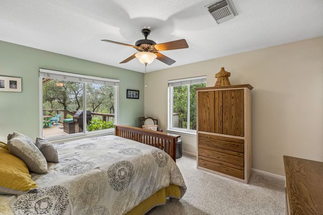 300 Bluff RD, Spicewood, TX 78669