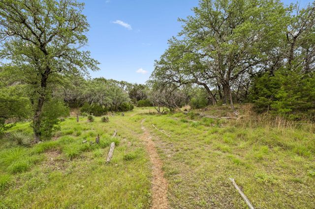 300 Bluff RD, Spicewood, TX 78669