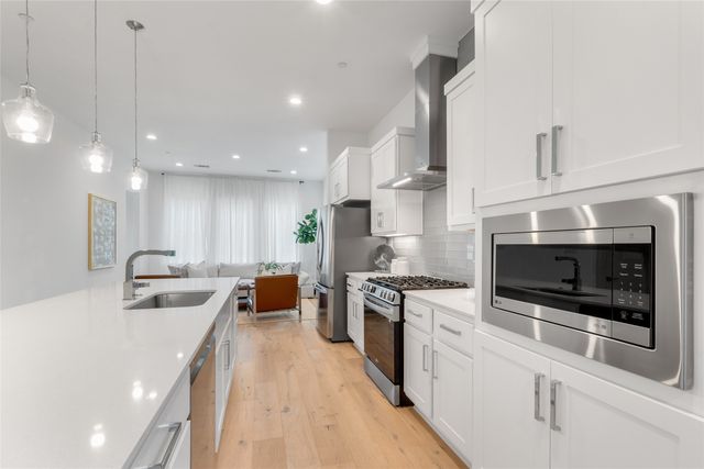 3915 N Hall Street 203, Dallas, TX 75219