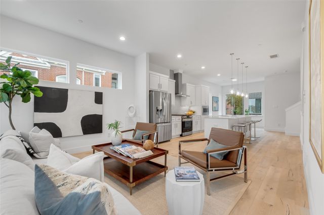 3915 N Hall Street 203, Dallas, TX 75219