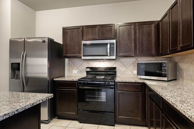 724 Kaluga TRL, Leander, TX 78641