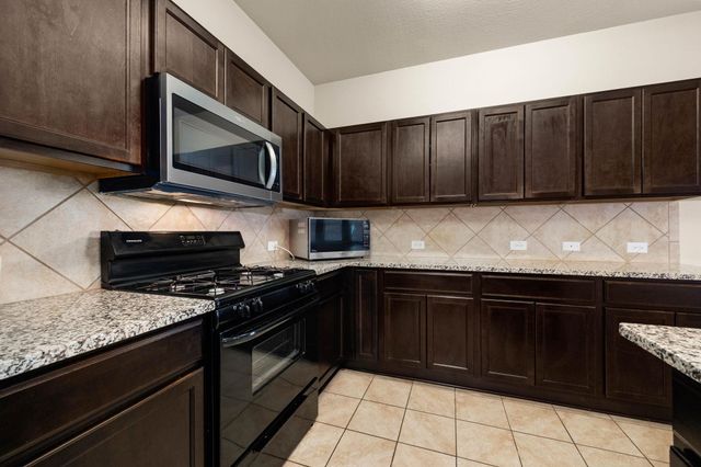 724 Kaluga TRL, Leander, TX 78641