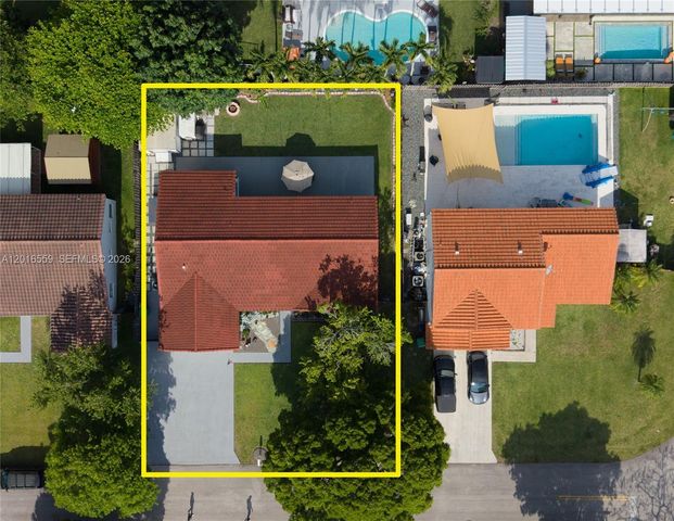 17601 SW 138th Ct, Miami, FL 33177