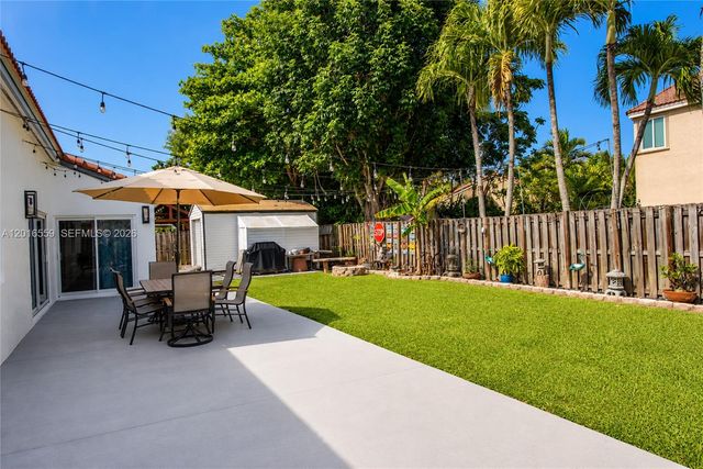 17601 SW 138th Ct, Miami, FL 33177