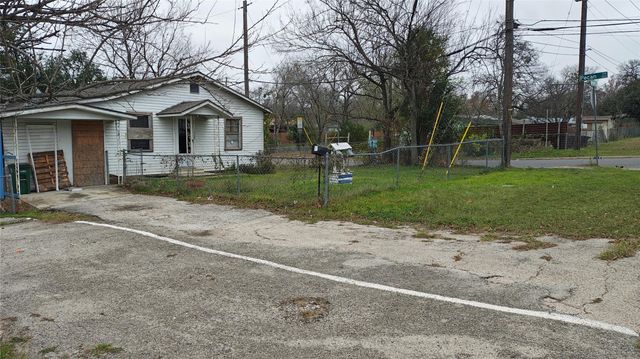 8611 Georgian DR, Austin, TX 78753