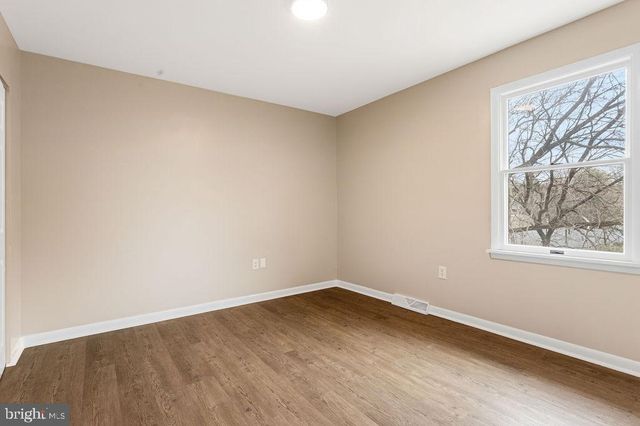 225 BRAGG CIR, Hanover, PA 17331