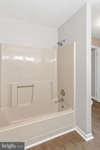 225 BRAGG CIR, Hanover, PA 17331