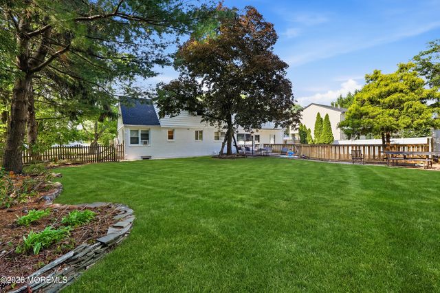 8 Woolley Place, West Long Branch, NJ 07764