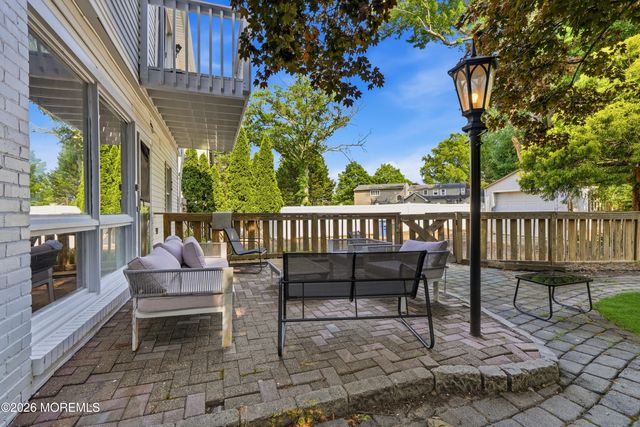 8 Woolley Place, West Long Branch, NJ 07764